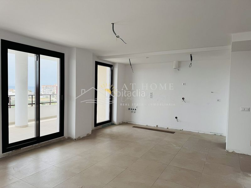 Foto 1917ca5d-6cf4-4e82-bd3c-ac5d40d40bad. Apartament amb aparcament piscina a El Peñoncillo Torrox