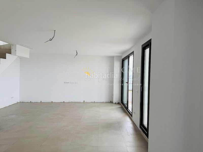 Foto 255f3e39-8d1b-47a9-b77c-21e279272c93. Apartament amb aparcament piscina a El Peñoncillo Torrox