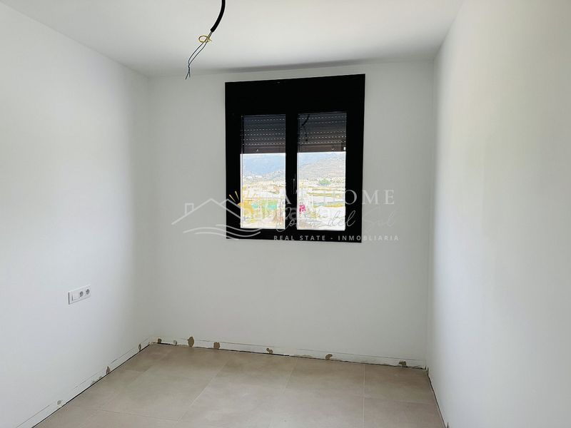 Foto 53b70a41-0017-4674-a811-a8026a3b25e5. Apartament amb aparcament piscina a El Peñoncillo Torrox