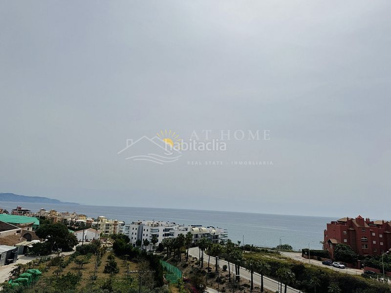 Foto 74440d50-f6eb-41f1-8dee-1b7912f050a3. Apartament amb aparcament piscina a El Peñoncillo Torrox