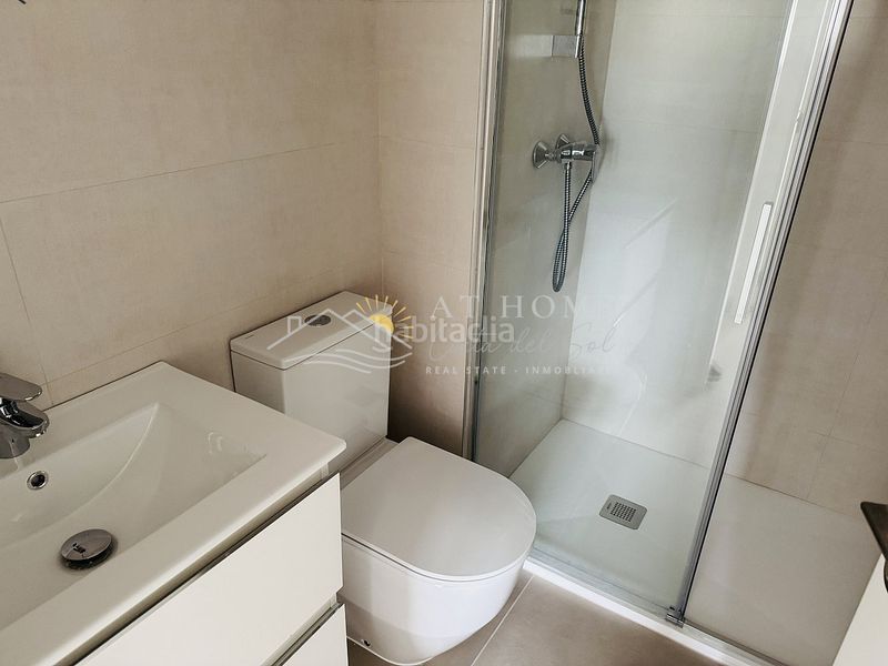 Foto a0e14997-44bd-4359-8d84-90e5900b61db. Apartament amb aparcament piscina a El Peñoncillo Torrox