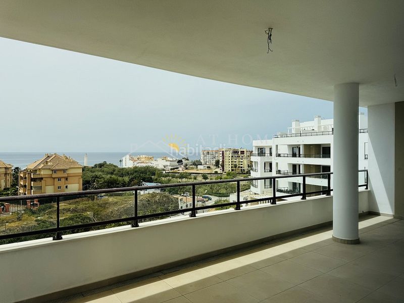 Foto e8083657-19e0-4759-8f54-74475cd84866. Apartament amb aparcament piscina a El Peñoncillo Torrox