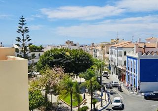 Piccolo appartamento in Centro. Piso en el centro de nerja.