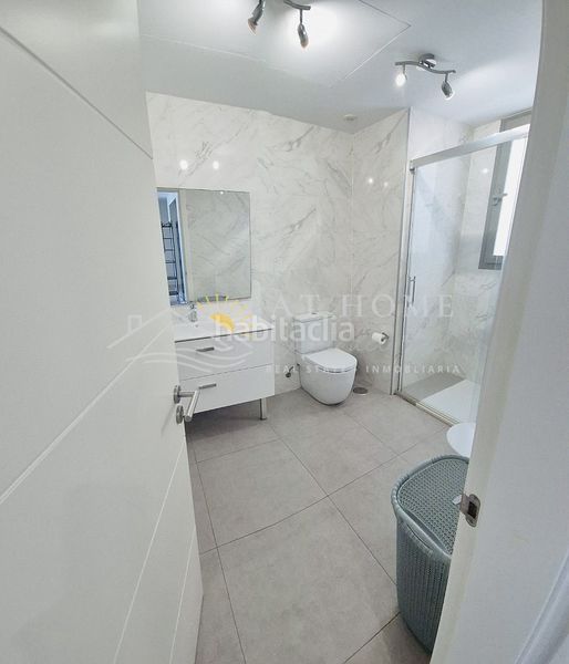 Foto 22118aaa-1098-4c38-a064-76db4d1b4b67. Apartament amb aparcament piscina a El Morche Torrox