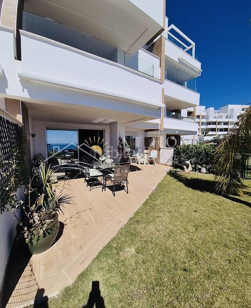 Foto 0585439c-6a4d-4f31-87d9-74e22562023a. Apartament amb aparcament piscina a Torrox pueblo Torrox