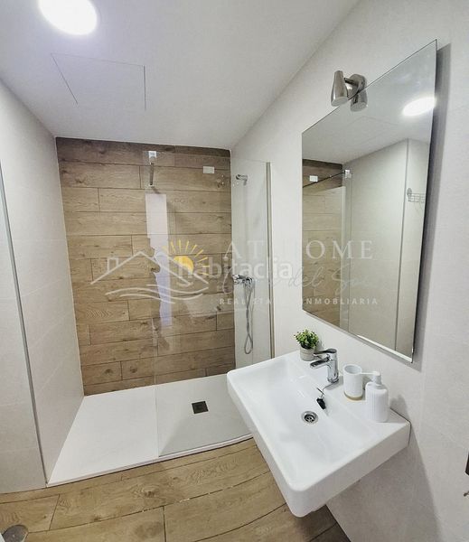 Foto 07808090-9d4a-434a-babb-1959c5e18d31. Apartament amb aparcament piscina a Torrox pueblo Torrox