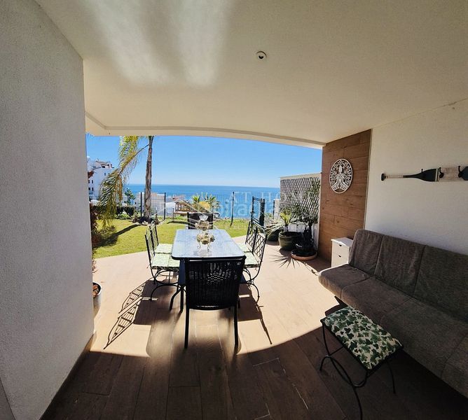 Foto 10b2ed74-082a-4bce-8352-0825680fd18f. Apartament amb aparcament piscina a Torrox pueblo Torrox