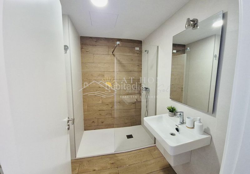 Foto 20ad65d6-894d-4033-af80-d2ff0428c49d. Apartament amb aparcament piscina a Torrox pueblo Torrox