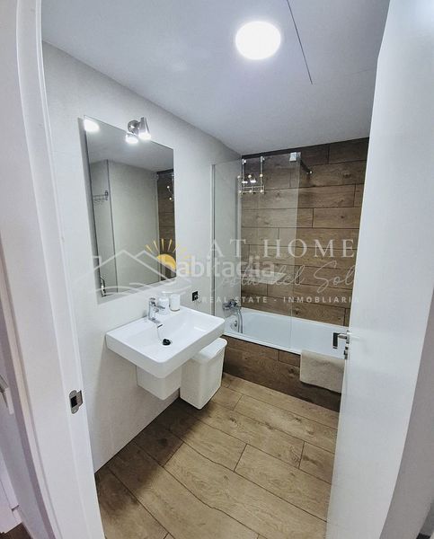 Foto 286f3358-481f-4604-af54-a1508e0939c2. Apartament amb aparcament piscina a Torrox pueblo Torrox