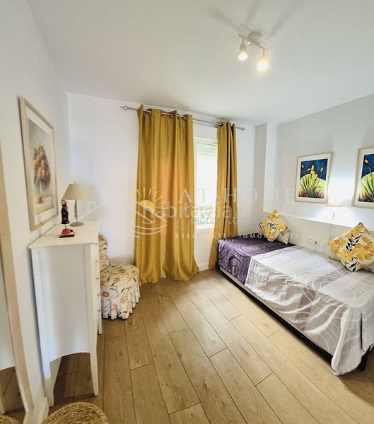 Foto 3691025a-e222-409d-8034-feb783c3ca60. Apartament amb aparcament piscina a Torrox pueblo Torrox