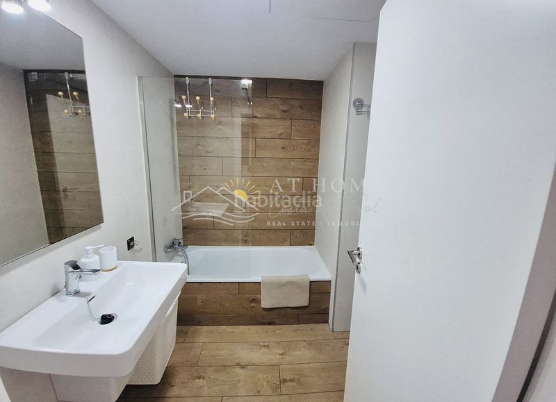 Foto 514ef81f-6490-41cf-9ac6-3e2950dcbbcc. Apartament amb aparcament piscina a Torrox pueblo Torrox