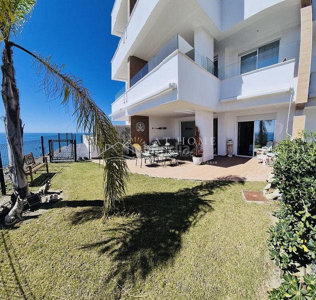 Foto aba28d23-542d-42a7-b14d-784c6d2e2b26. Apartament amb aparcament piscina a Torrox pueblo Torrox