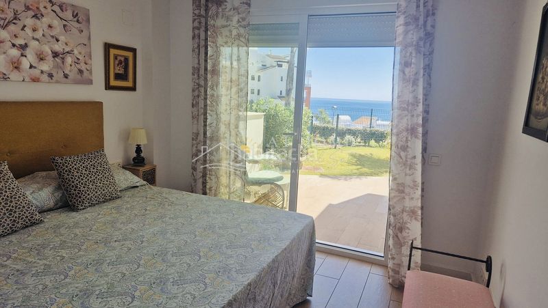 Foto c524eb6e-beec-4d7c-8ef6-17e585cbe677. Apartament amb aparcament piscina a Torrox pueblo Torrox