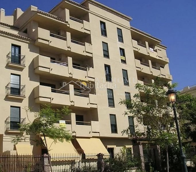 Foto d723c22e-4ad8-4cac-aeef-69e892433eec. Apartament amb aparcament piscina a Centro Nerja