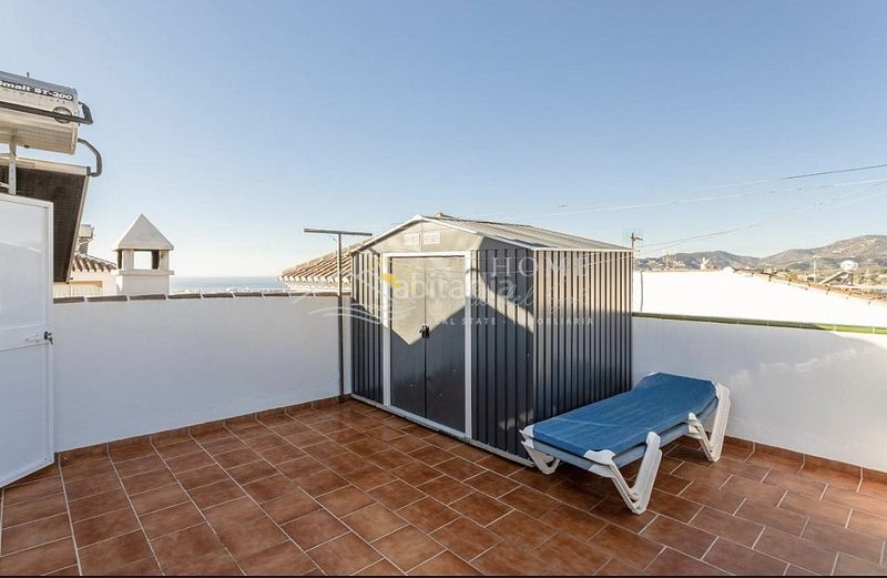 Foto 53f54c0d-d410-4c81-90f5-e18d4e4b8899. Casa amb aparcament piscina a Centro Nerja