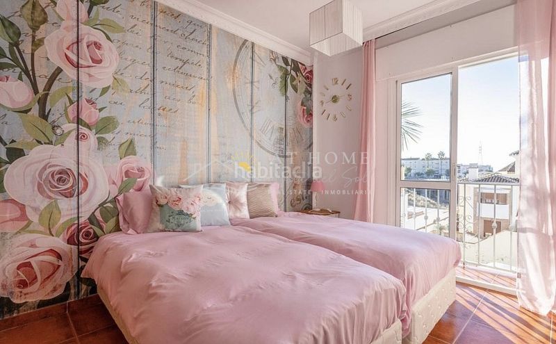 Foto af026db4-6fd0-45ff-acb3-c96c80829f03. Casa amb aparcament piscina a Centro Nerja
