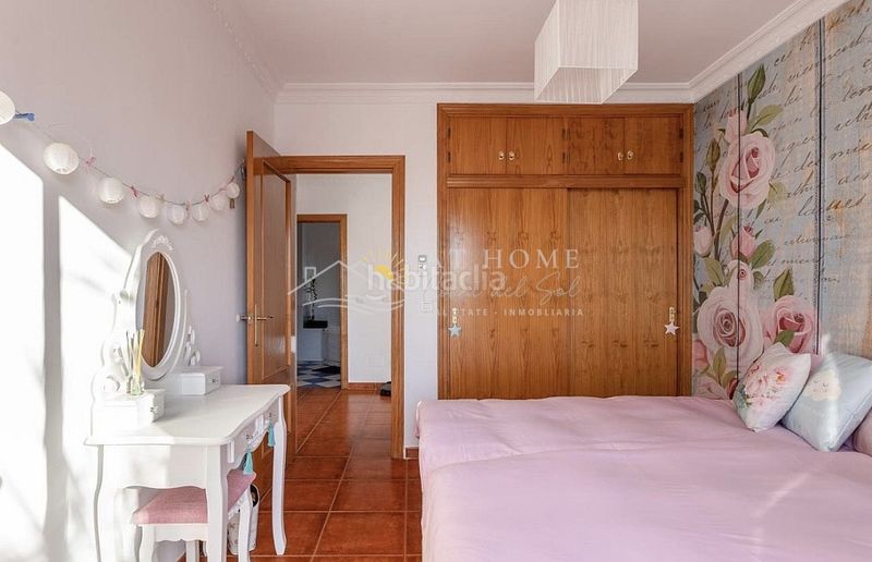 Foto b8e27265-53c2-4d52-9482-dbb3734f8dba. Casa amb aparcament piscina a Centro Nerja