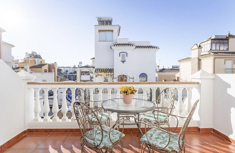 Foto e0df551a-9e7f-4dbd-b28a-1287f3e7b99f. Casa amb aparcament piscina a Centro Nerja
