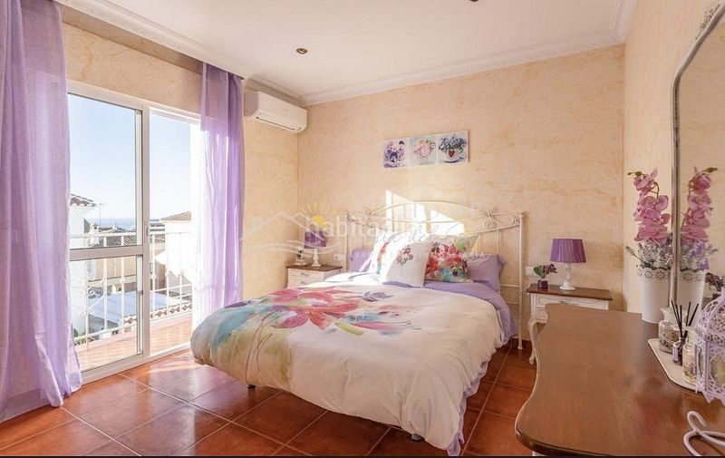 Foto f39df565-cb3b-4e3e-9a8b-9129d14831b3. Casa amb aparcament piscina a Centro Nerja