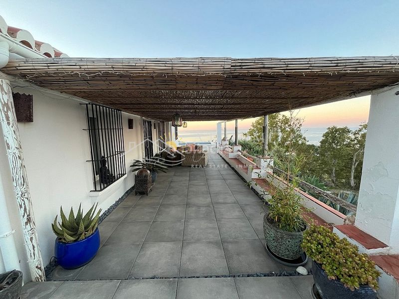 Foto 25b1b469-6796-446b-b0ad-d335904eadfc. Casa amb aparcament piscina a Torrox pueblo Torrox