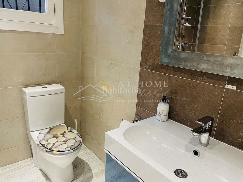 Foto ff958c4a-a93e-4142-9044-25fd2b478425. Casa amb aparcament piscina a Torrox pueblo Torrox