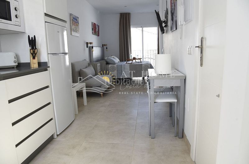 Foto 37a0847f-f3fb-4fa5-94cb-5fcddef7d0a9. Casa a Centro Nerja