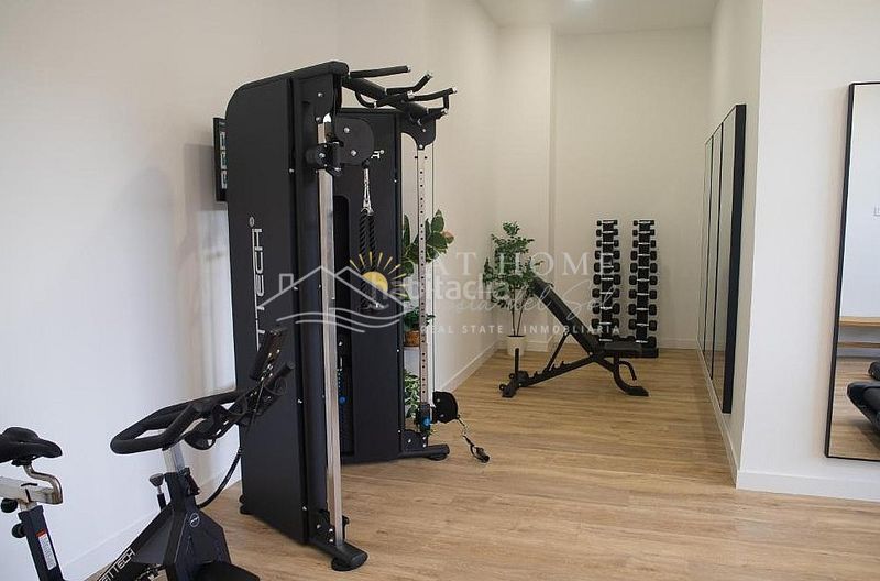 Foto ba8510c3-9767-4d36-bf35-13b3e1462c02. Apartament amb aparcament piscina a Centro Histórico Málaga