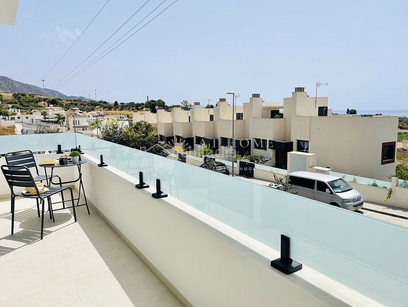 Foto db0c67b3-f483-44f0-8615-16f61d771508. Casa amb aparcament piscina a Centro Nerja