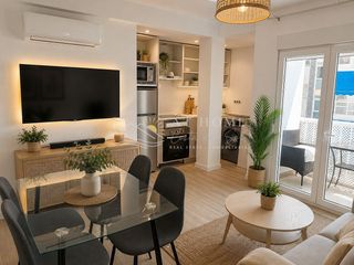 Piccolo appartamento in Centro. Apartamento reformado en el centro de nerja.
