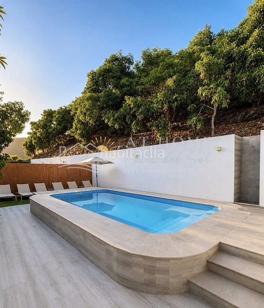 Foto 65016c7a-784d-4fb2-9b26-13fa72e0b45a. Lloguer casa amb aparcament piscina a Centro Nerja