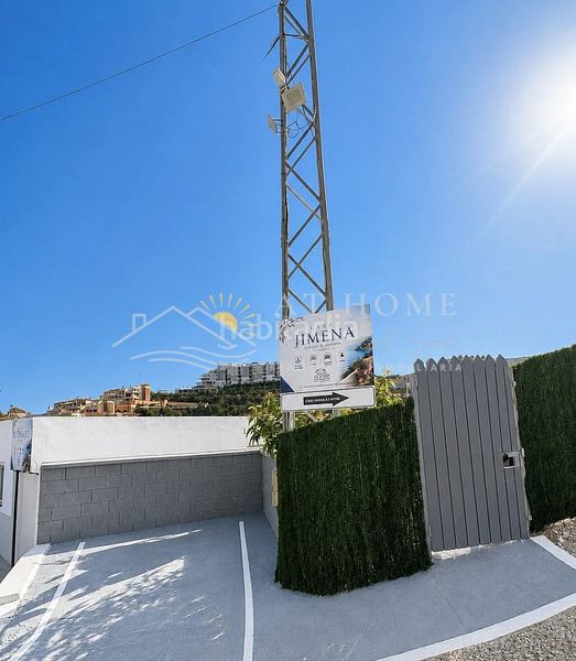 Foto ced25d88-70fd-479a-ac86-40e369714489. Lloguer casa amb aparcament piscina a Centro Nerja