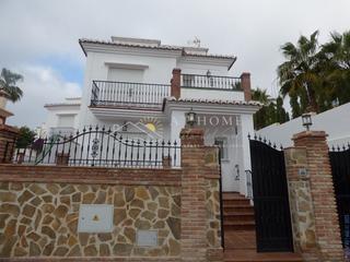 Xalet a Centro. Villa de lujo en nerja