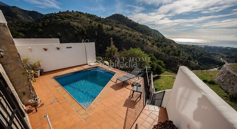Foto a07ac185-b9b7-4f77-ac7e-6abffa5af123. Chalet con parcheggio piscina in Frigiliana
