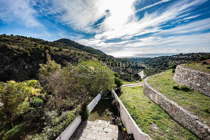 Foto c2243857-2dfb-4377-b081-99c015b930bd. Chalet con parcheggio piscina in Frigiliana