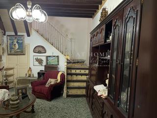 Casa a Centro. Casa en el centro de nerja a reformar.