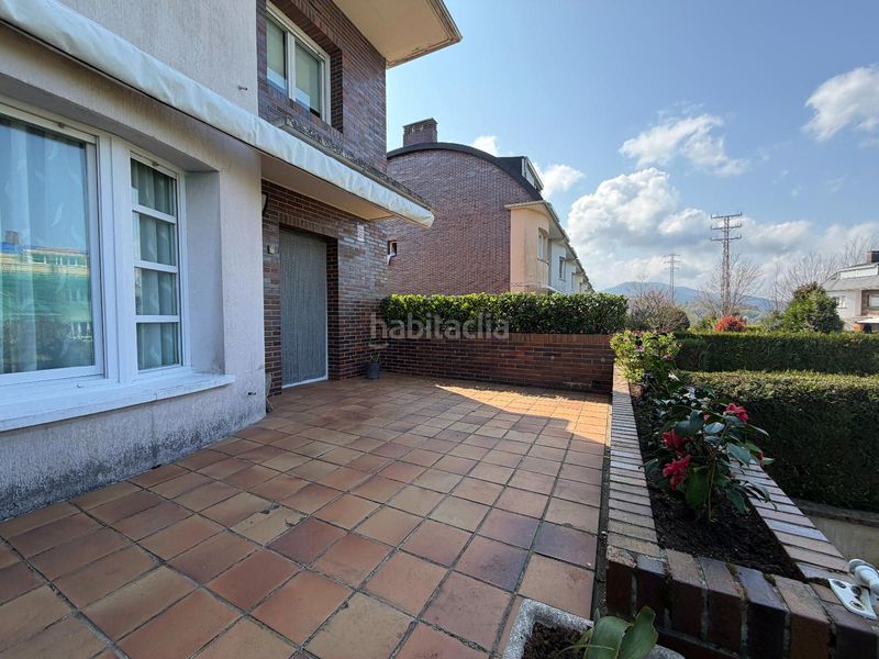 Foto f4ada17d-18c3-4297-a7fb-a593eb2bd91b. Casa adossada amb calefacció aparcament piscina a Lasarte - Oria