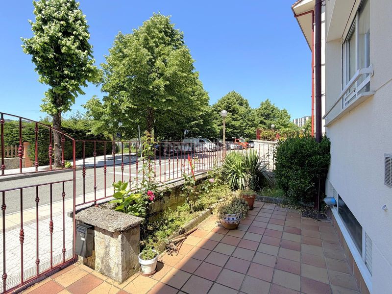 Foto a15bc813-15db-433a-96ee-f51c941c2f9a. Casa adossada amb calefacció aparcament a Lasarte - Oria