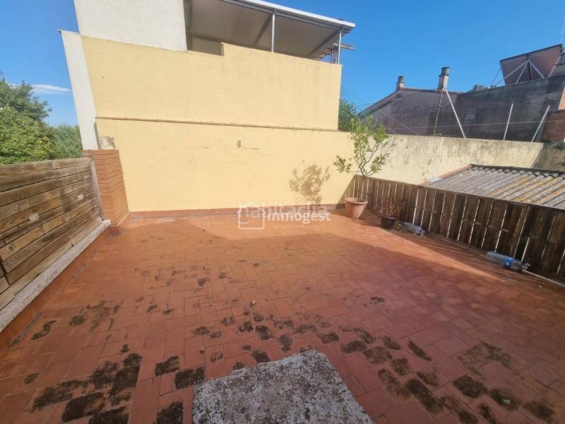 Foto 5d7c17f2-99b8-4b4d-9dc1-3e7b8f0de767. Casa  en venta en Barri Vell amplia y luminosa en Salt