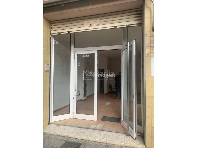 Foto 3da47513-196a-4662-b3c0-0cd5bfc92cac. Alquiler local comercial local en alquiler en plaza catalunya en Salt