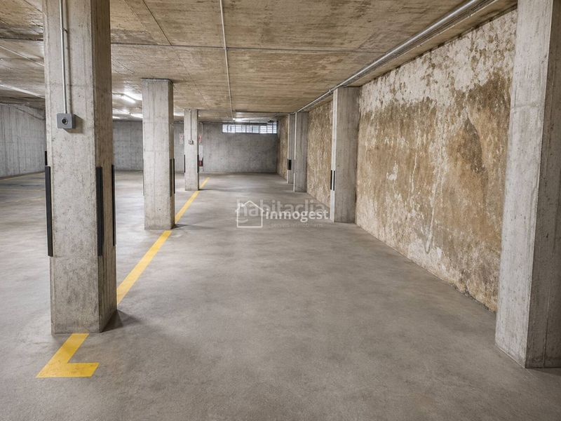 Foto 1605a0c3-15d9-4a4a-9693-7f623580a84c. Aparcament cotxe a Eixample Sud-Migdia Girona