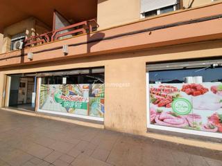 Traspàs Local Comercial  Anselm clave. Traspaso de supermercado en salt calle anselm clave!!!