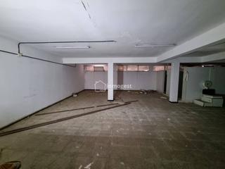 Local Comercial a Eixample Nord. Lote de 3 locales en girona centro!!!