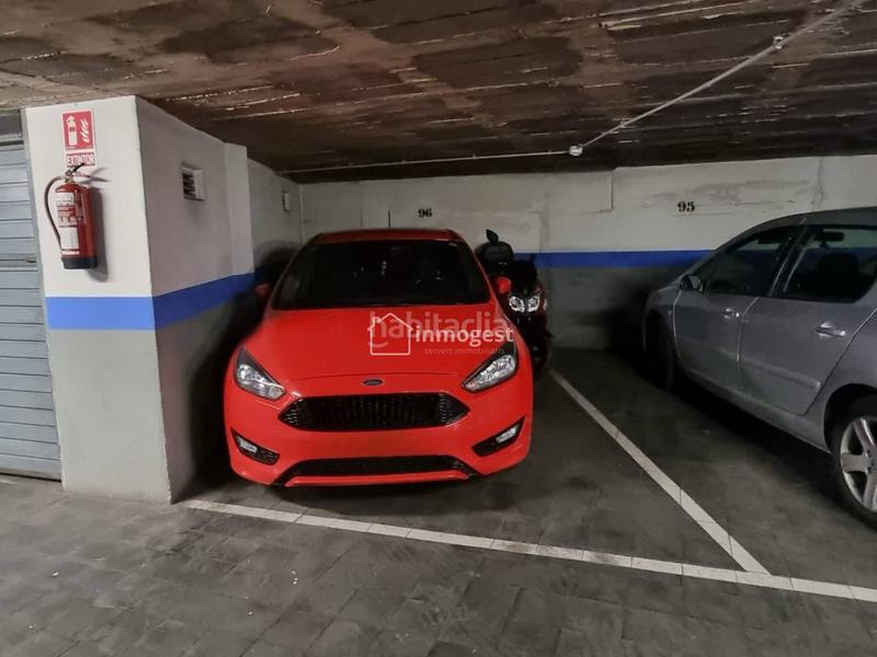 Foto 2f715855-a9a5-4ee7-8aec-6616b6fe96a6. Aparcament cotxe a Can Gibert del Pla Girona