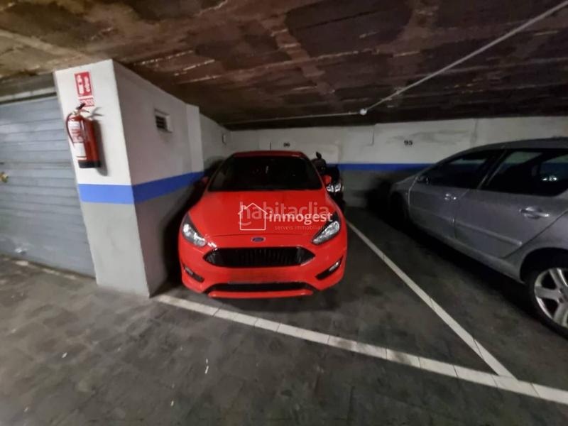 Foto 96332835-7221-44fd-ab8d-a8f590be2baf. Aparcament cotxe a Can Gibert del Pla Girona