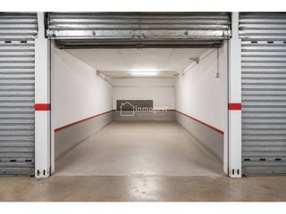 Autoparkplatz  Travesia santa eugenia. Plaza de parking cerrada a la venta en veinat de salt!!!