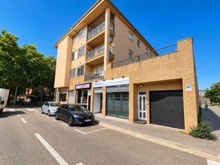Miete Geschäftsraum  Avenida amical mauthausen. Local comercial en fontajau