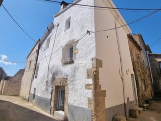 Casa  Hortes. Casa de pueblo reformada en el casco antiguo de bordils