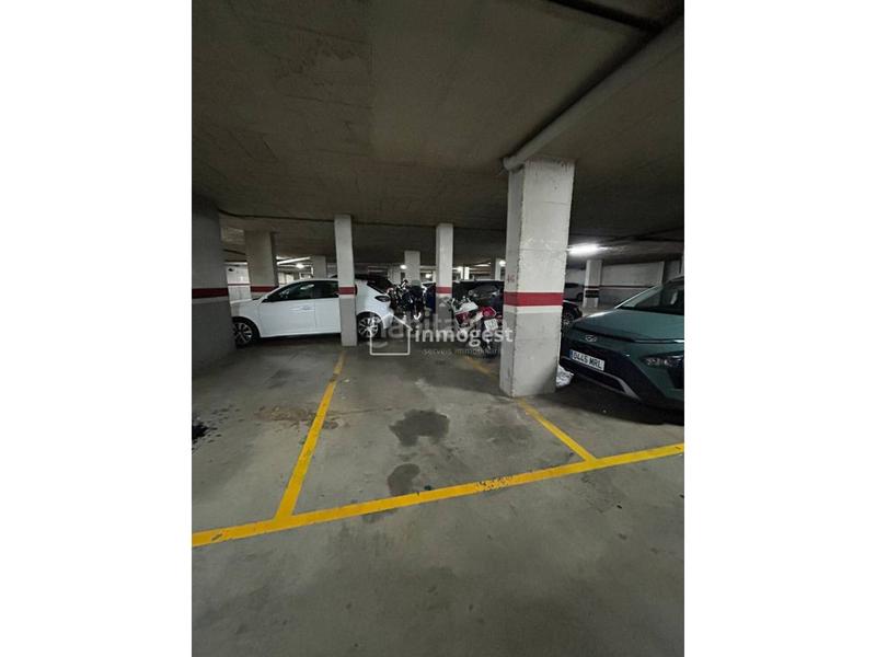 Foto 6fb9eceb-ee93-4b78-bb5e-fa4485ba5983. Aparcament cotxe a Can Gibert del Pla Girona