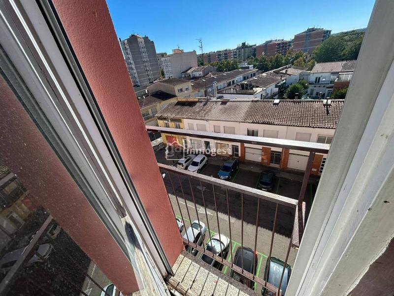 Foto 3aa6a85a-093e-4bd1-b6d4-2ab3f6e537fe. Flat in Centre Salt