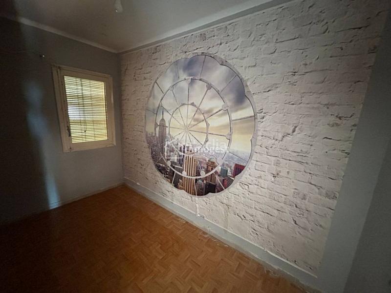 Foto b1221511-c834-40d4-85e1-0e10c22032f9. Flat in Centre Salt